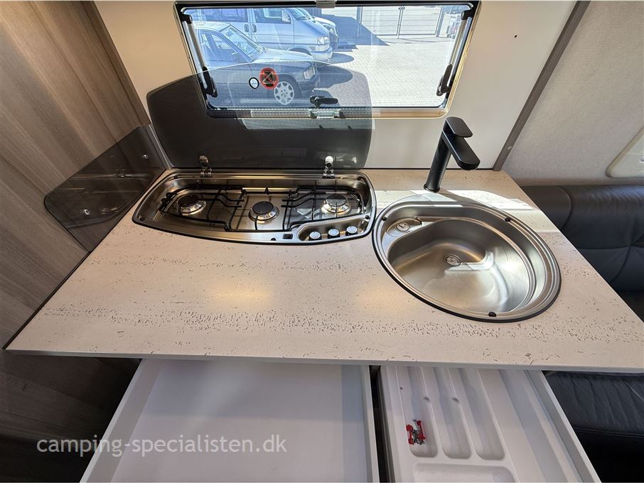 Kabe Estate 560 GLE KS